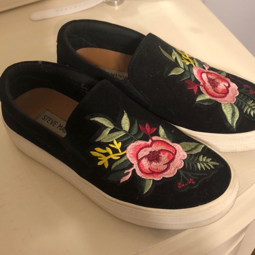 Steve Madden sneakers!